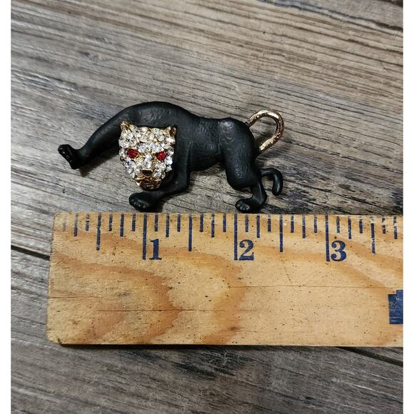 Black Panther Brooch Pin With Rhinestones And Gold Toned Back Matte Finish Box37 - Picture 3 of 4